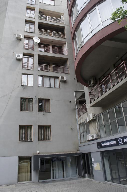 Apartment On Gia Chanturia 5 Tbilisi ภายนอก รูปภาพ